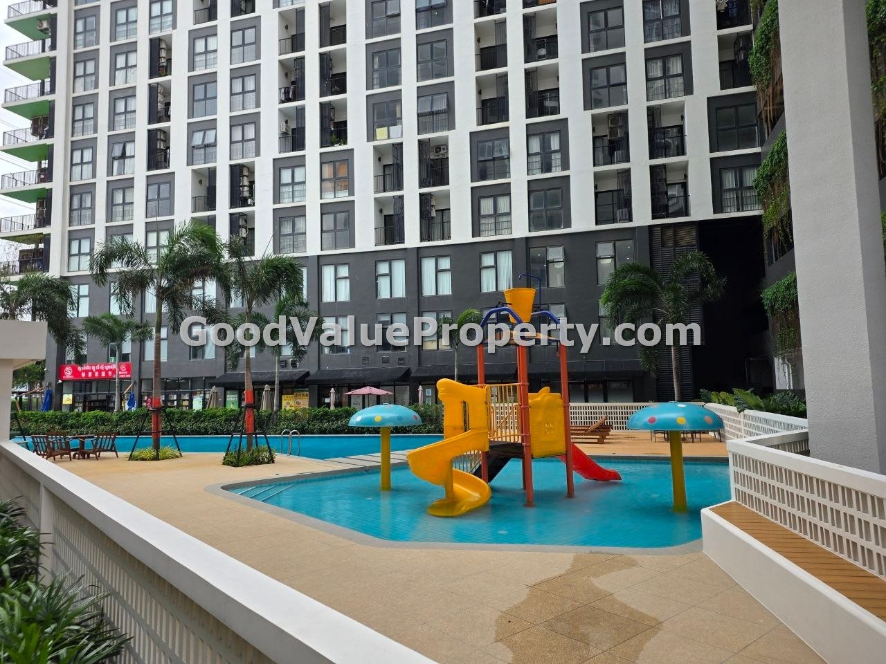 Urban-Village-2-loft-2-bedrooms-condo_009 2 bedrooms, 2 floors loft at Urban Village 2