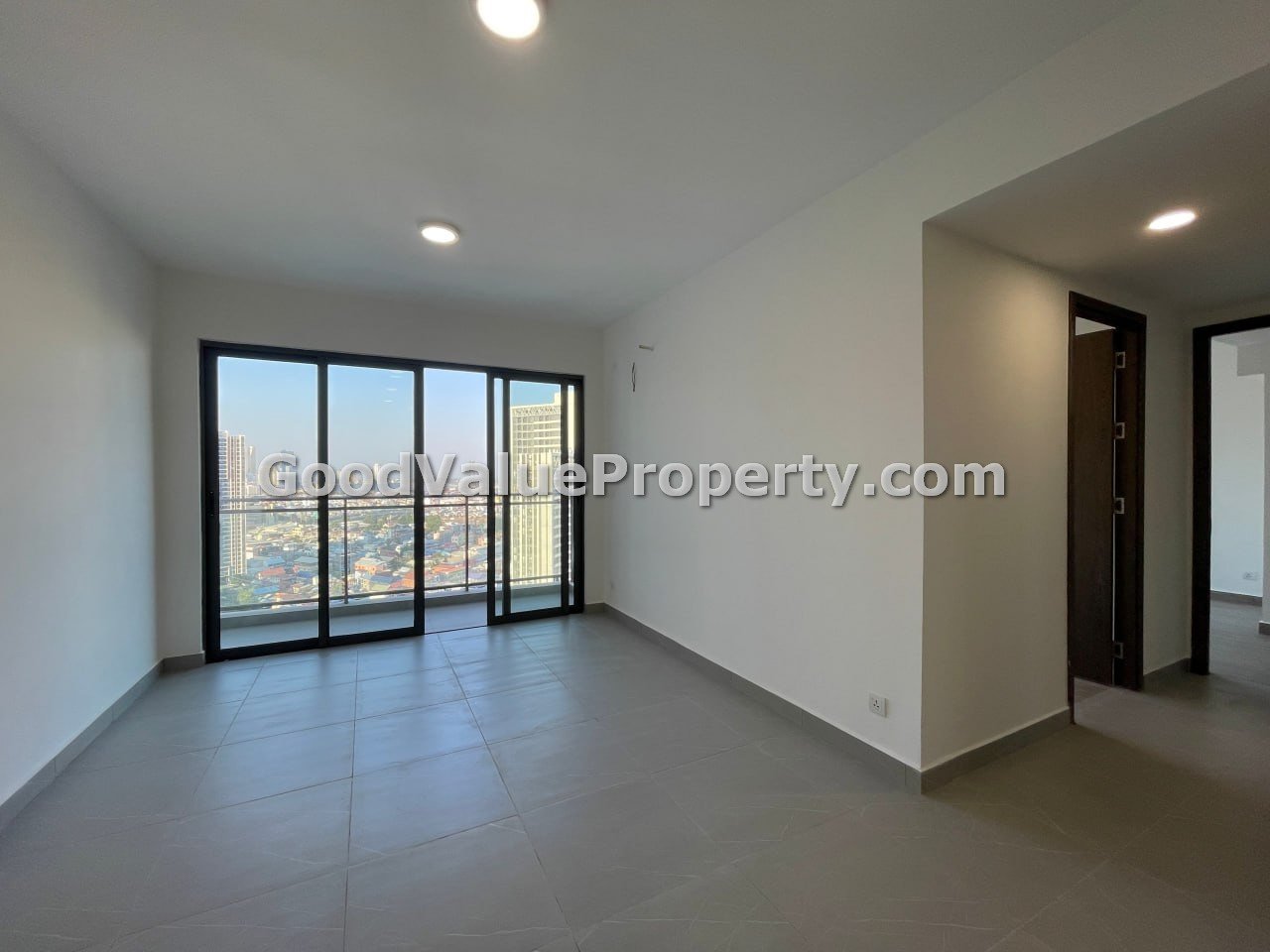 Urban-Village-condo-3-bedrooms-001 3 bedrooms in Urban Village 2
