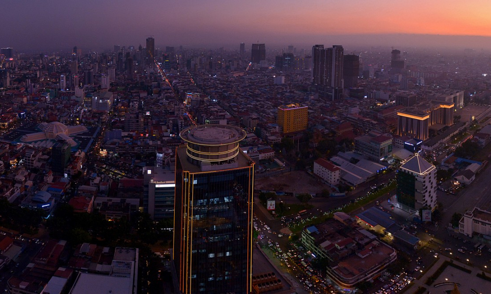 Phnom-Penh-from-Sora-Skybar-sunset-1